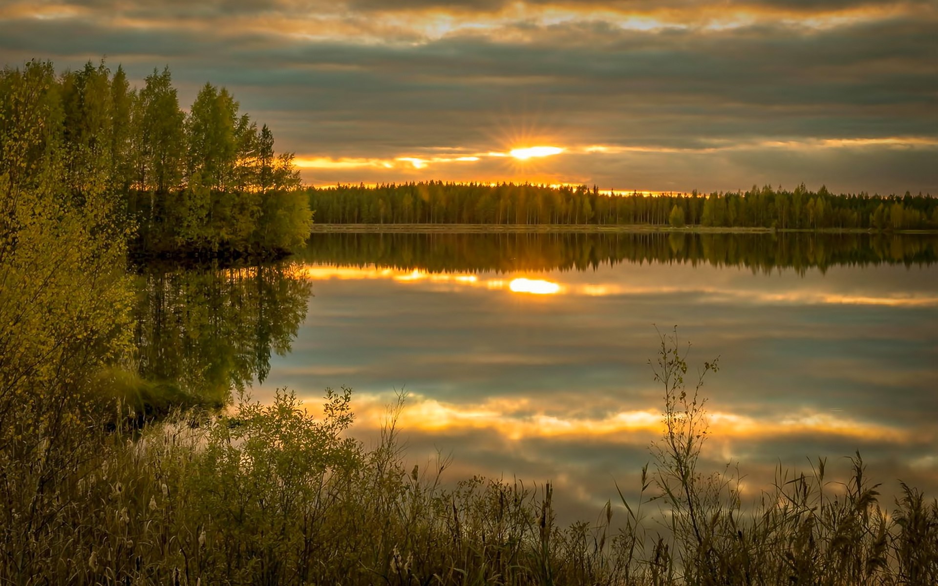 14-140329_fondo-atardecer-lago